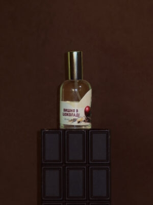 Вишня в шоколаді